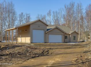 9035 E Wolf Creek Rd, Wasilla, AK 99654