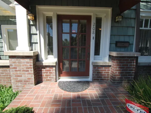 210 Temple Ave, Long Beach, CA 90803