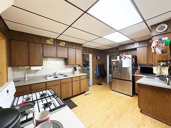 4th image of N3800 4th Street