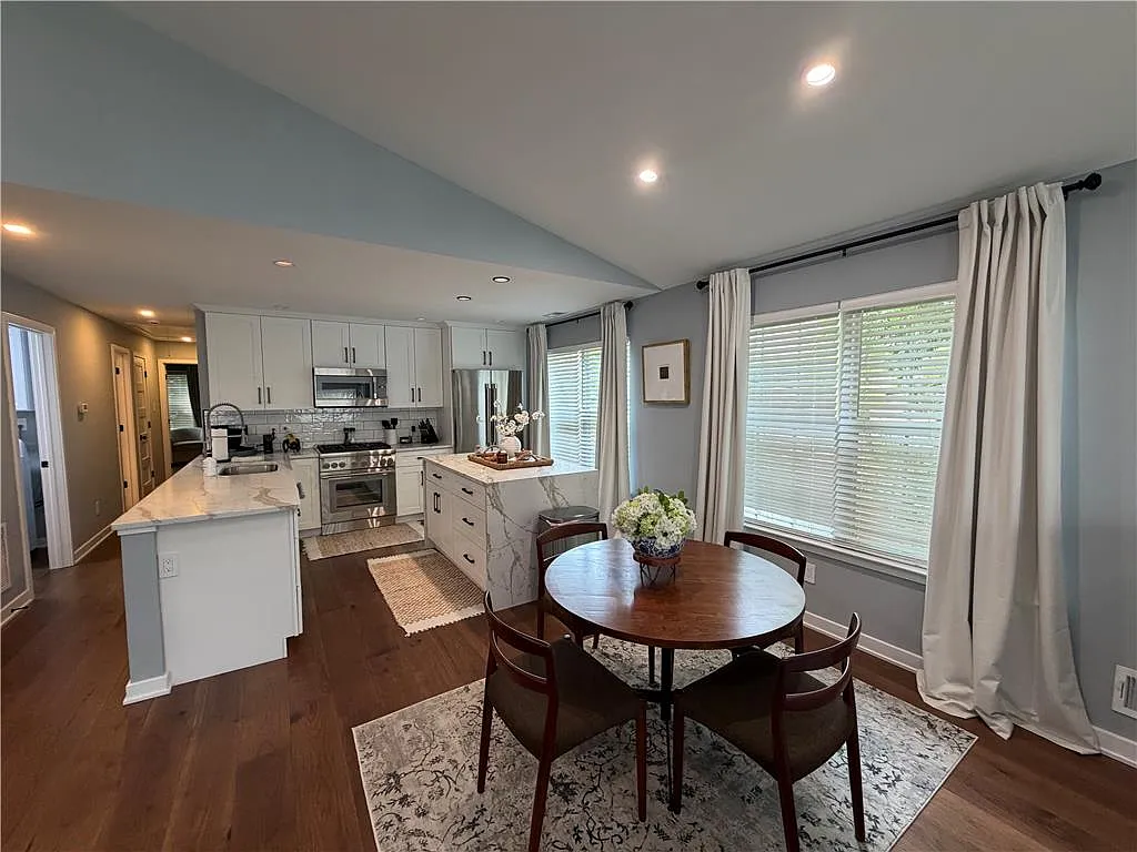 1 bed, 2.0 bath, 1263 sqft, $3,000 — Photo 4