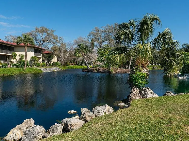 6472 Seagull Dr #306 — Photo 28
