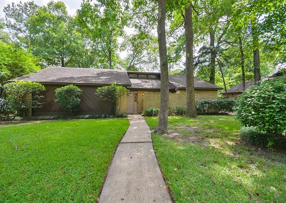 1st image of 2214 Riverlawn Dr