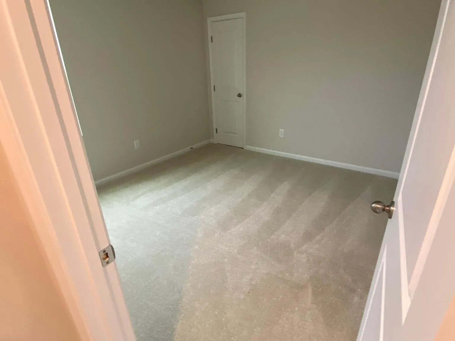 4 bed, 2.5 bath, 1660 sqft, $2,050 — Photo 4