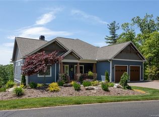 417 Hollybrook Dr, Flat Rock, NC 28731