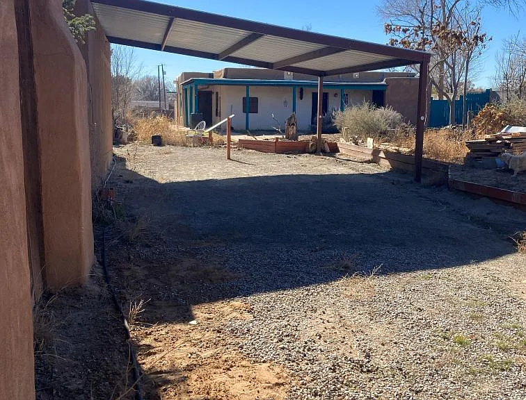 150 Reed Ln #B — Photo 1
