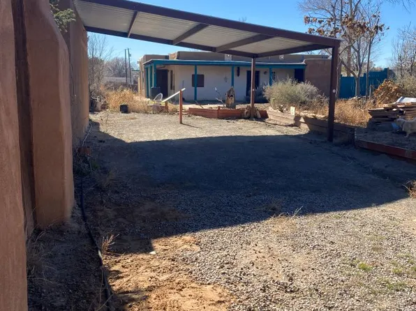 150 Reed Ln, Corrales, NM 87048