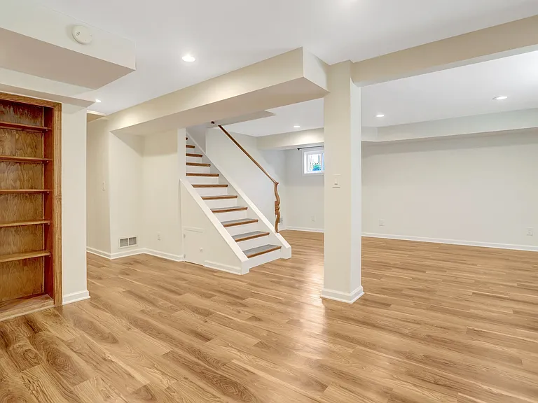 4519 Holmes Run Pkwy — Photo 19