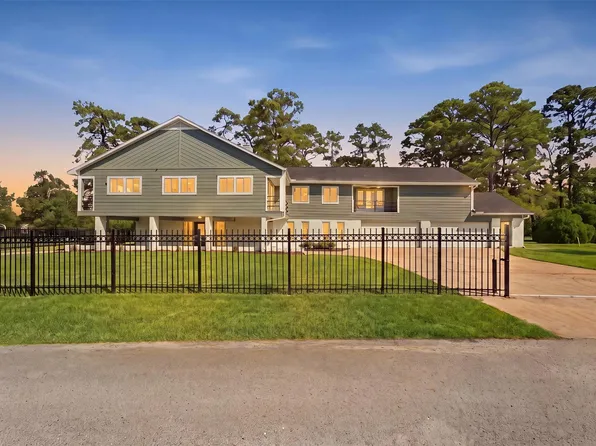219 Page Ln, Huffman, TX 77336