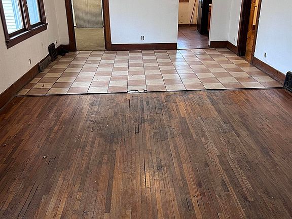 3rd image of 3102 N 48th St