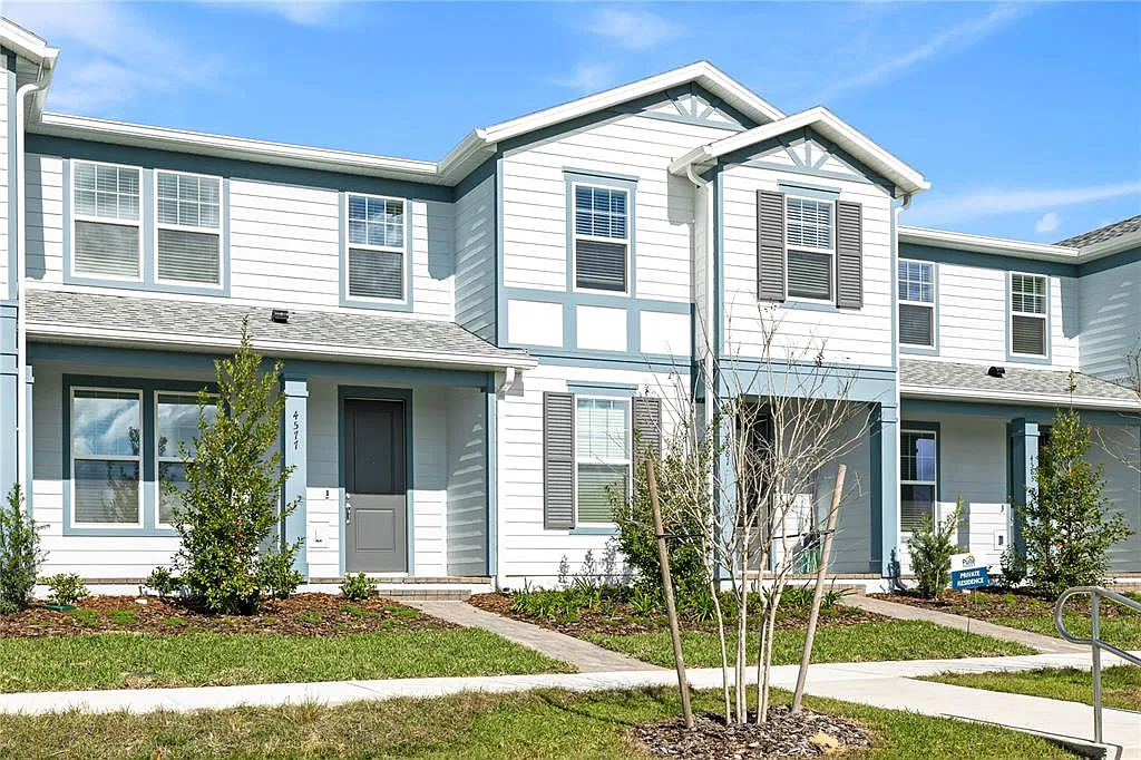 3 bed, 2.5 bath, 1652 sqft, $2,500 — Photo 2