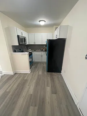 Rented by Contact Realty | media 4