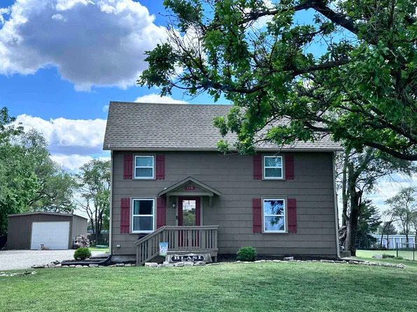 131 SE 14th St, Newton, KS 67114