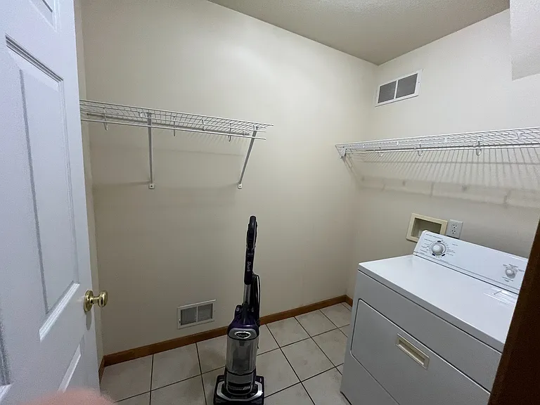 6176 Cross Bend Ct — Photo 12
