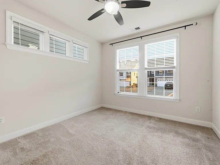 829 Summit Crest Ct — Photo 11