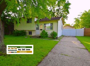 1722 Crestwood Blvd, South Bend, IN 46635