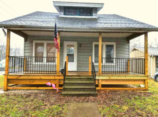 827 S Hooker Ave, Three Rivers, MI 49093