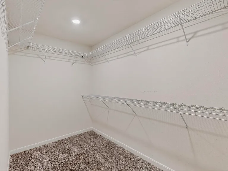 305 Honeysuckle Ln — Photo 17