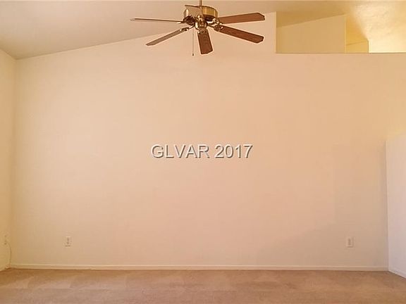 4th image of 1040 Featherwood Ave
