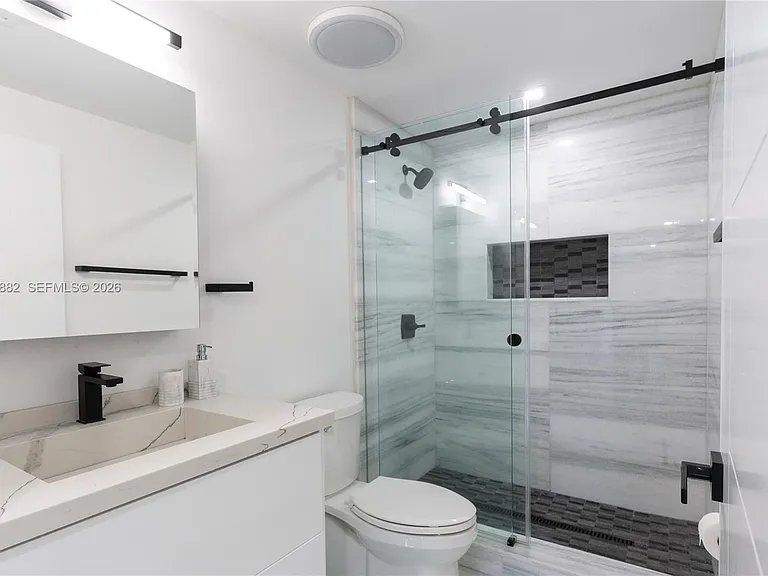 5601 N Ocean Dr — Photo 29