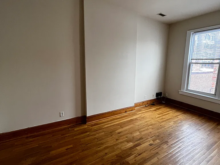 909 W Grace St #3 — Photo 27