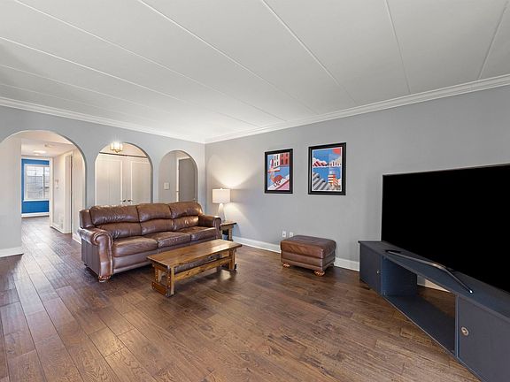 5th image of 8704 Mobile Ave #2C