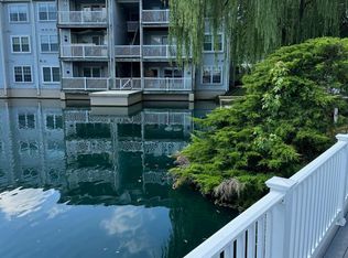 100 Waters Edge Dr #1, Newark, DE 19702