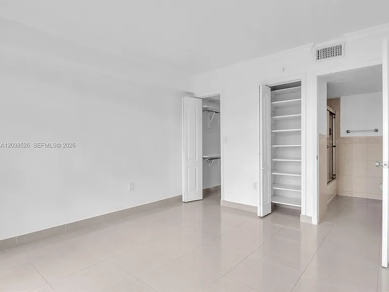 2075 SW 122nd Ave #304 — Photo 4