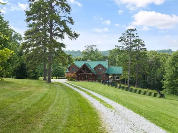 83 Liberty Ln, Mineral Wells, WV 26150