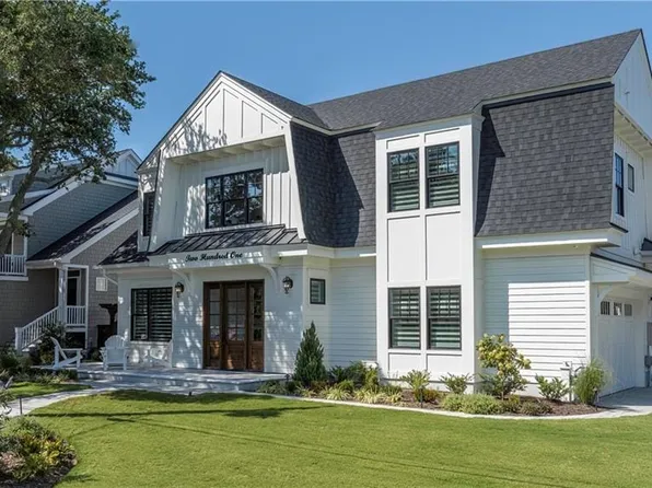 201 84th St, Virginia Beach, VA 23451