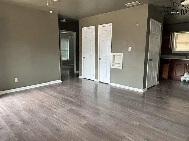 3 bed, 1.0 bath, 1040 sqft, $1,400 — Photo 3