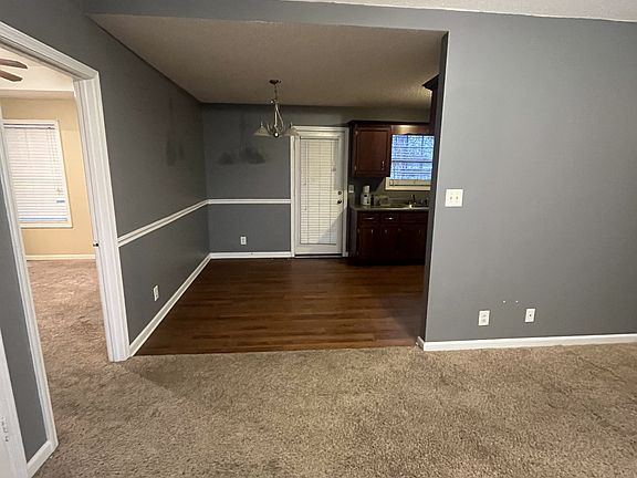 4th image of 390 Paris Dr
