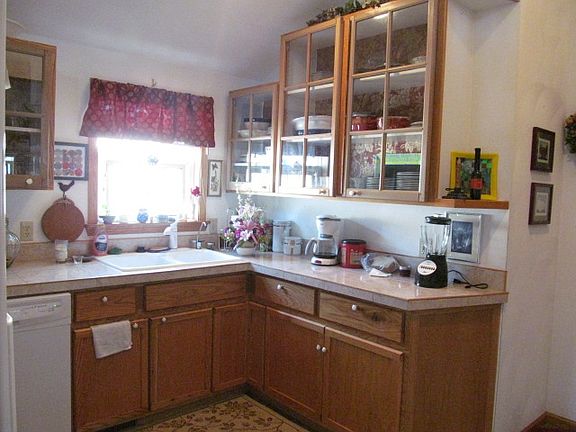 4th image of 602 E Madison #24