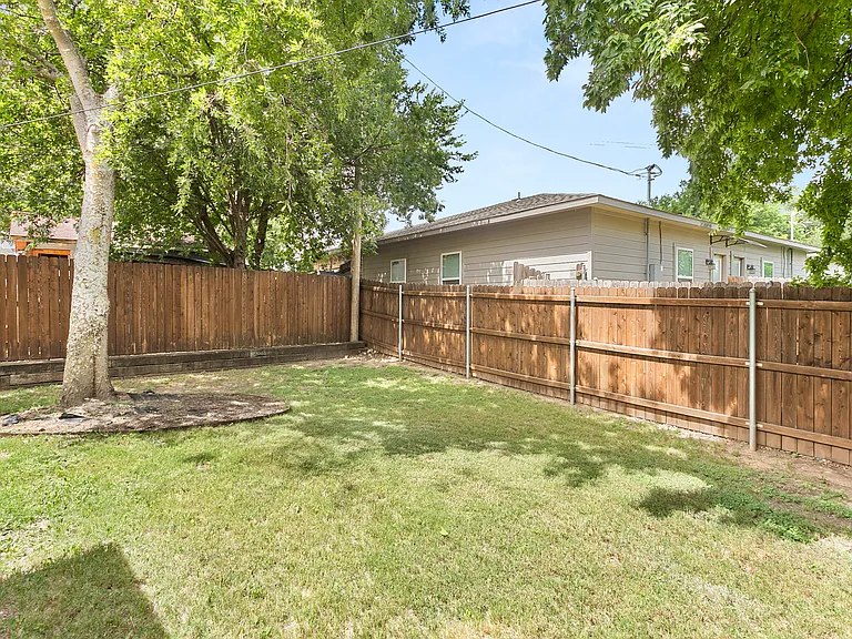 3256 Karen St — Photo 13