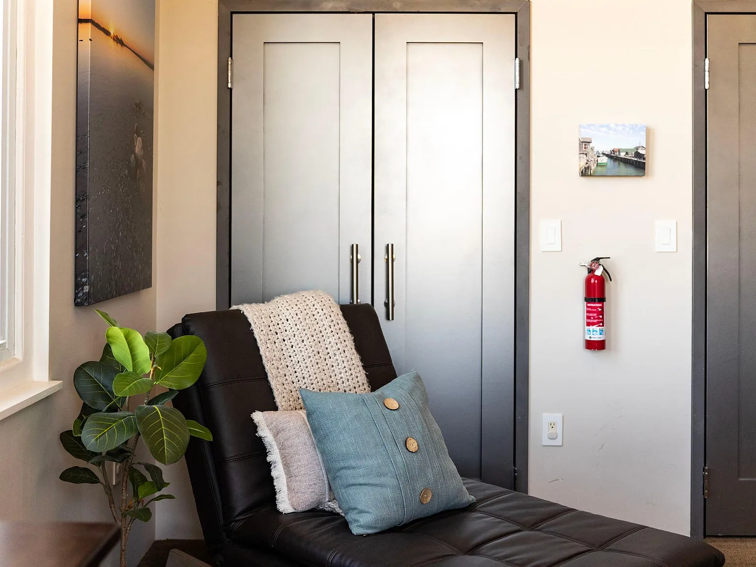 2 bed, 1100 sqft, $2,200 — Photo 4