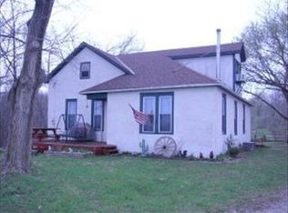 4318 Snyder Rd, Saint Joseph, MO 64505