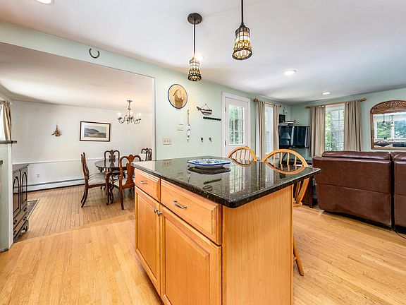 3rd image of 14 Oxner Road