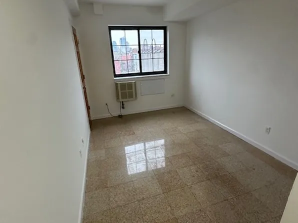 25-24 Broadway image 1 of 5