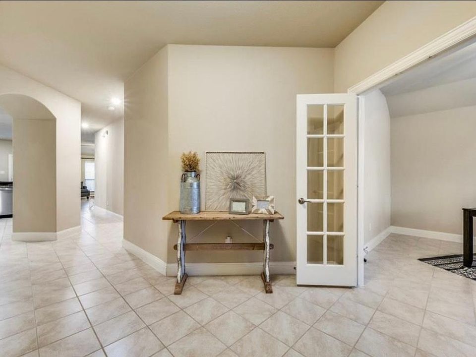 1st image of 39120 Tunstall Dr