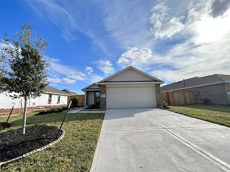 14510 Woodcott Warren Way — Photo 1