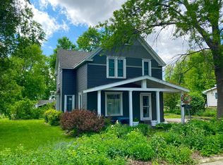 210 Independence Ave S, Clarks Grove, MN 56016