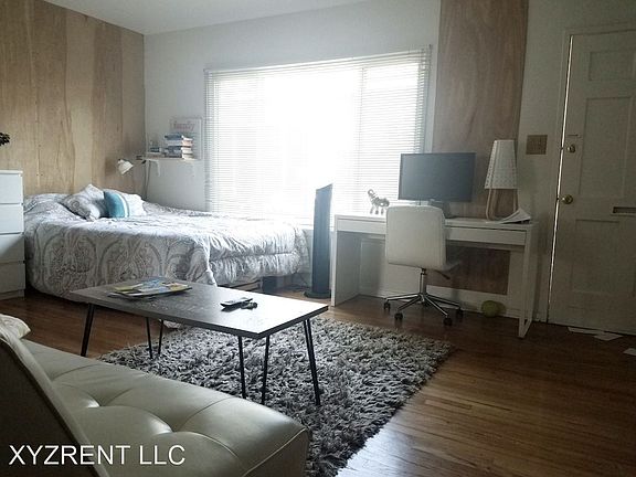2nd image of 1132 Pico Blvd APT F