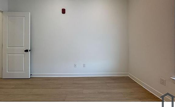 5th image of 1748 N 22nd St Unit 5
