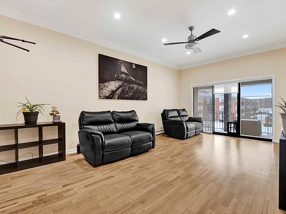 5th image of 9804 S Karlov Ave #D