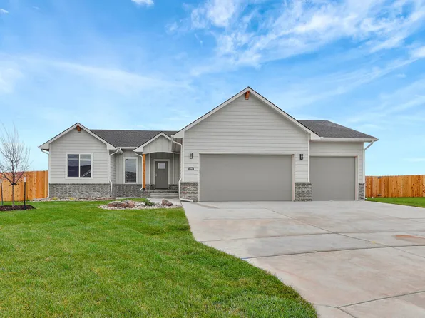 580 Long Path Ct, Goddard, KS 67052