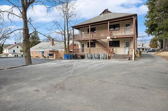 2nd image of 504 Ashford Ave #1ER