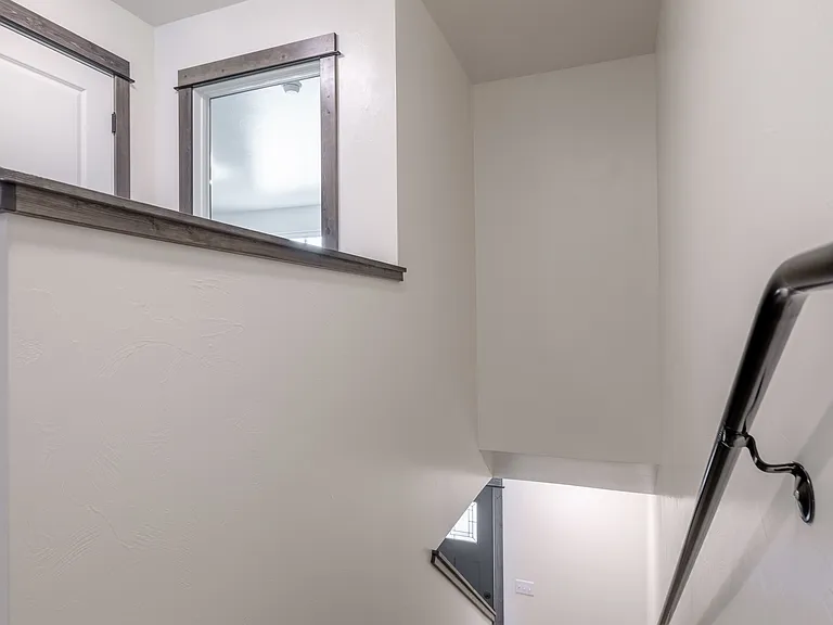 3384 Crosswind Ct — Photo 14