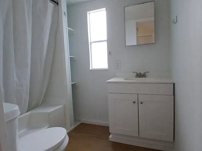 2615 NE 50th Dr — Photo 13