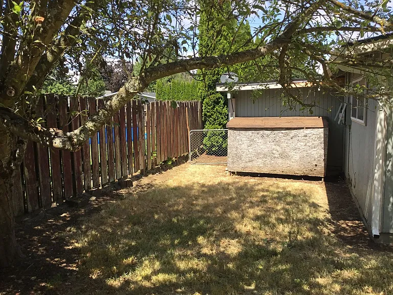 334 Foxglove Ave — Photo 23