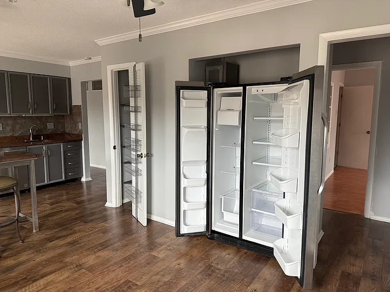 10328 Forest Brook Ln #F — Photo 13