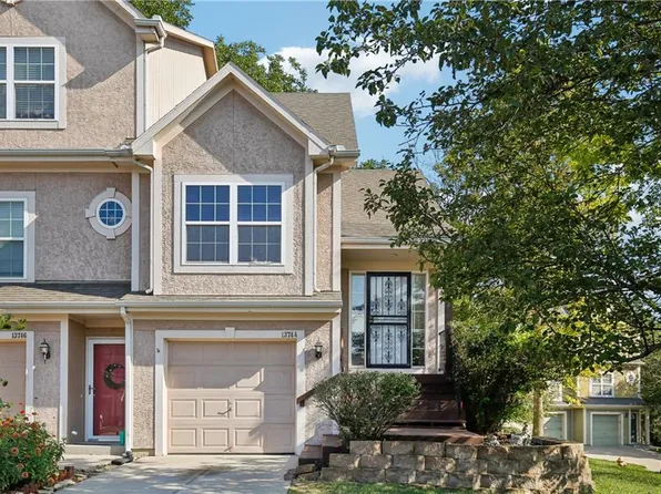 13744 Grove Ave, Bonner Springs, KS 66012